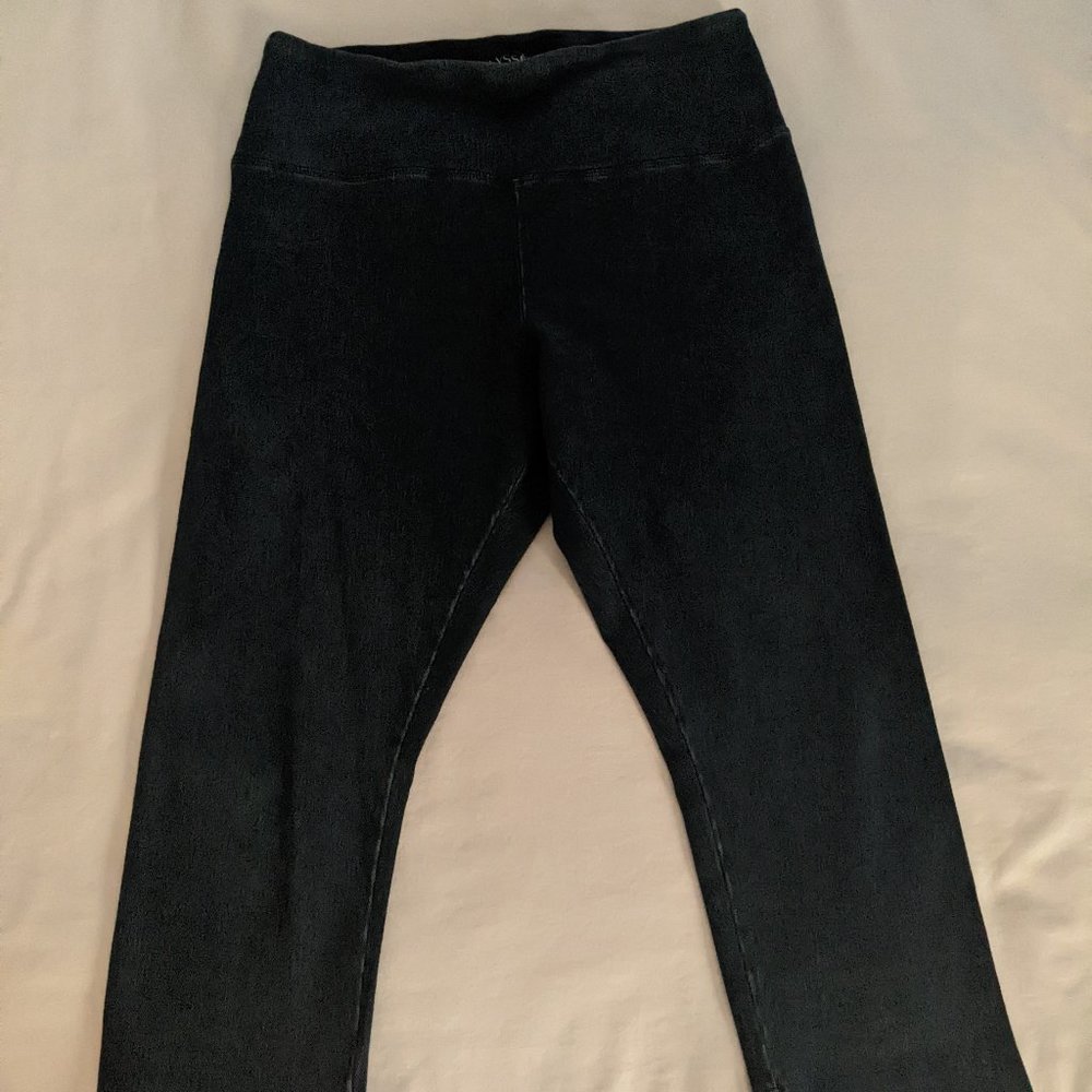 Lysse pull on size L blue denim capris
